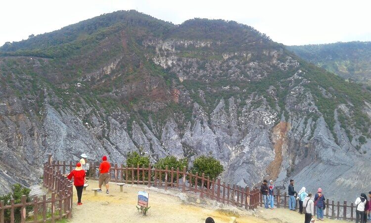 Detail Foto Tangkuban Perahu Nomer 15