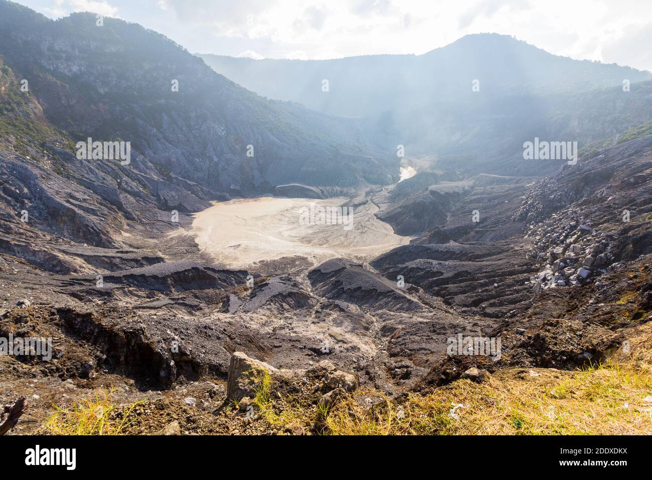 Detail Foto Tangkuban Perahu Nomer 22