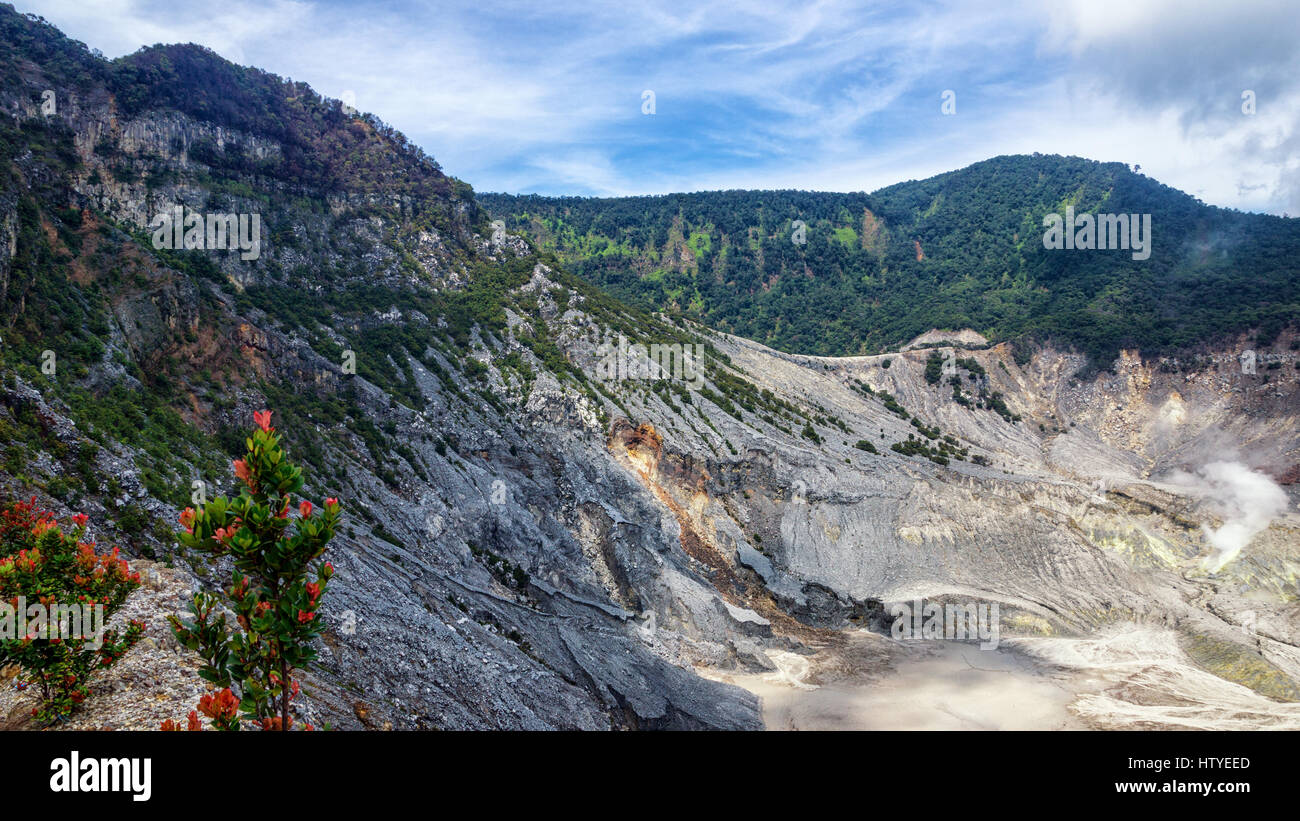 Detail Foto Tangkuban Perahu Nomer 51