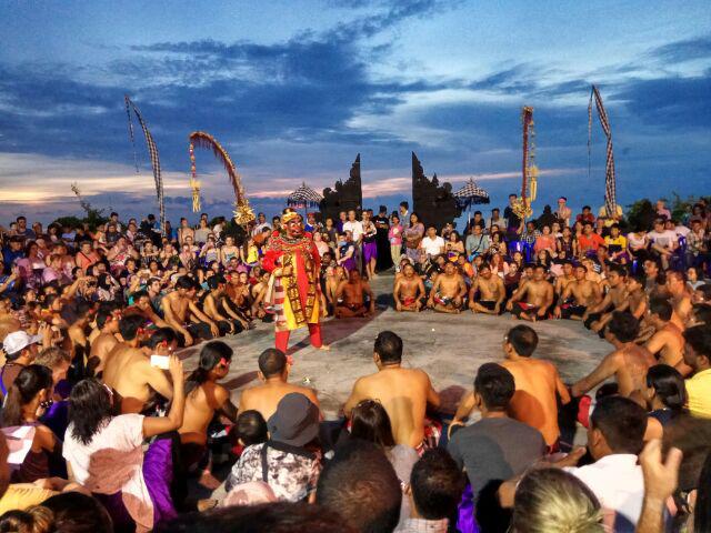 Detail Foto Tari Kecak Nomer 21