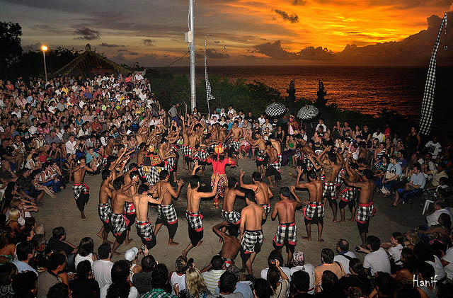 Detail Foto Tari Kecak Nomer 32