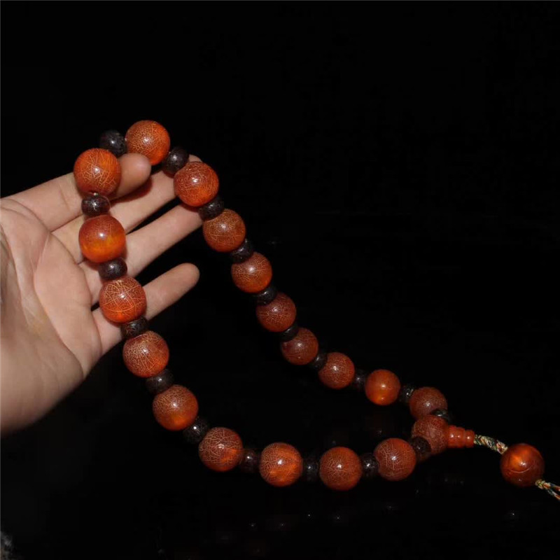 Detail Foto Tasbih Di Tangan Nomer 14