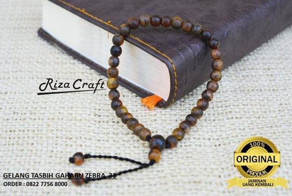 Detail Foto Tasbih Di Tangan Nomer 44