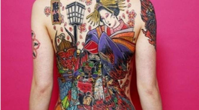 Detail Foto Tato Wanita Yakuza Nomer 21