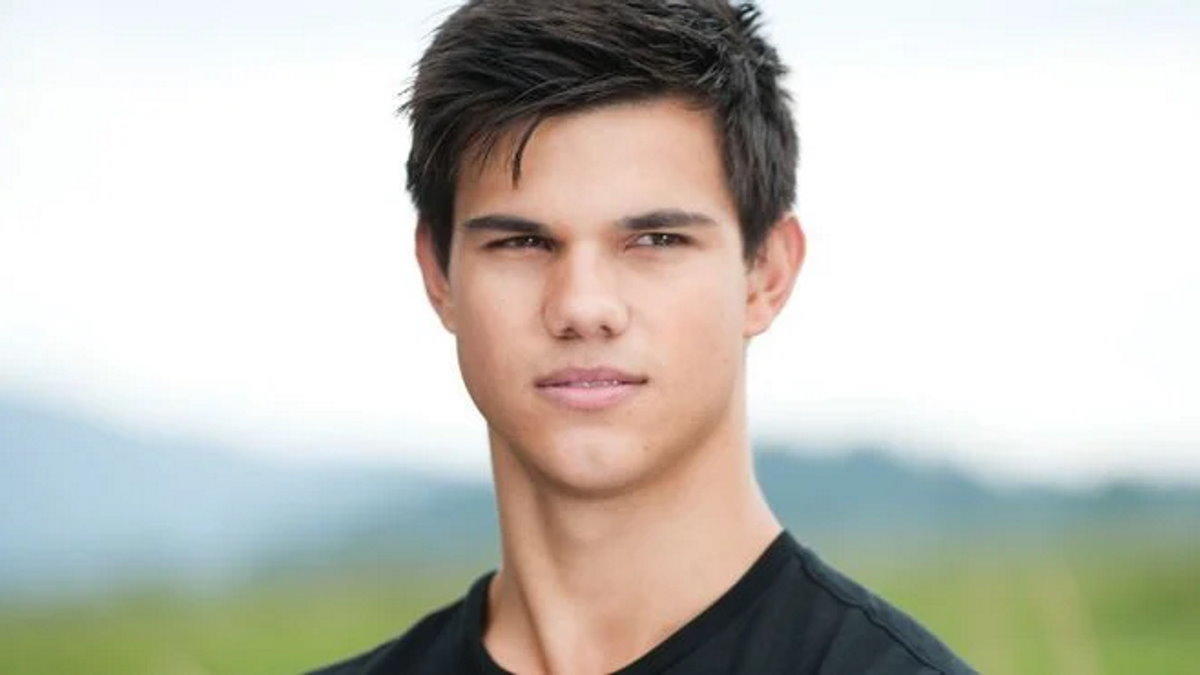 Detail Foto Taylor Lautner Nomer 18