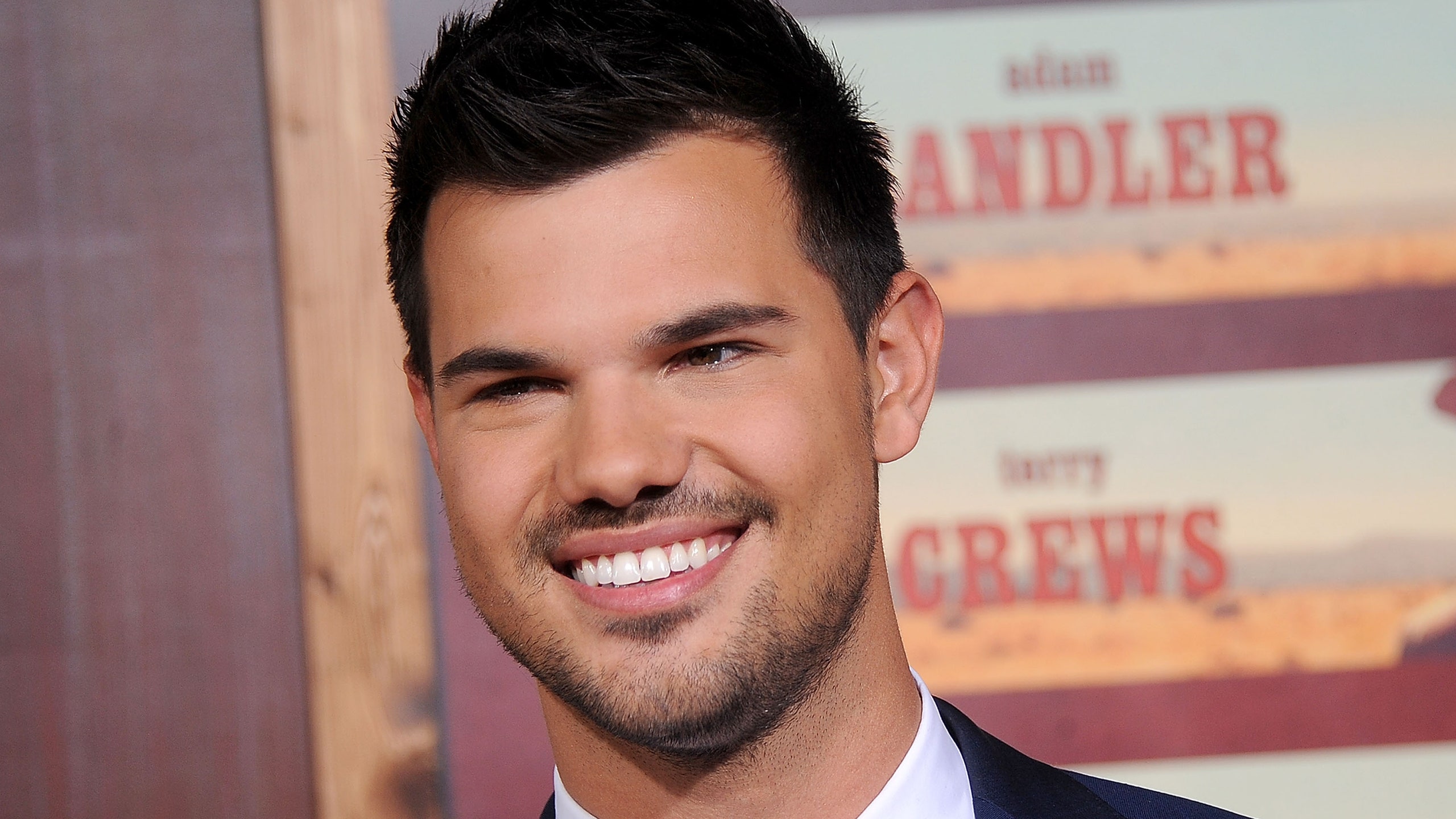 Detail Foto Taylor Lautner Nomer 54