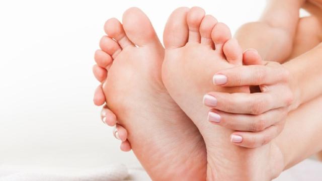 Detail Foto Telapak Kaki Wanita Nomer 55