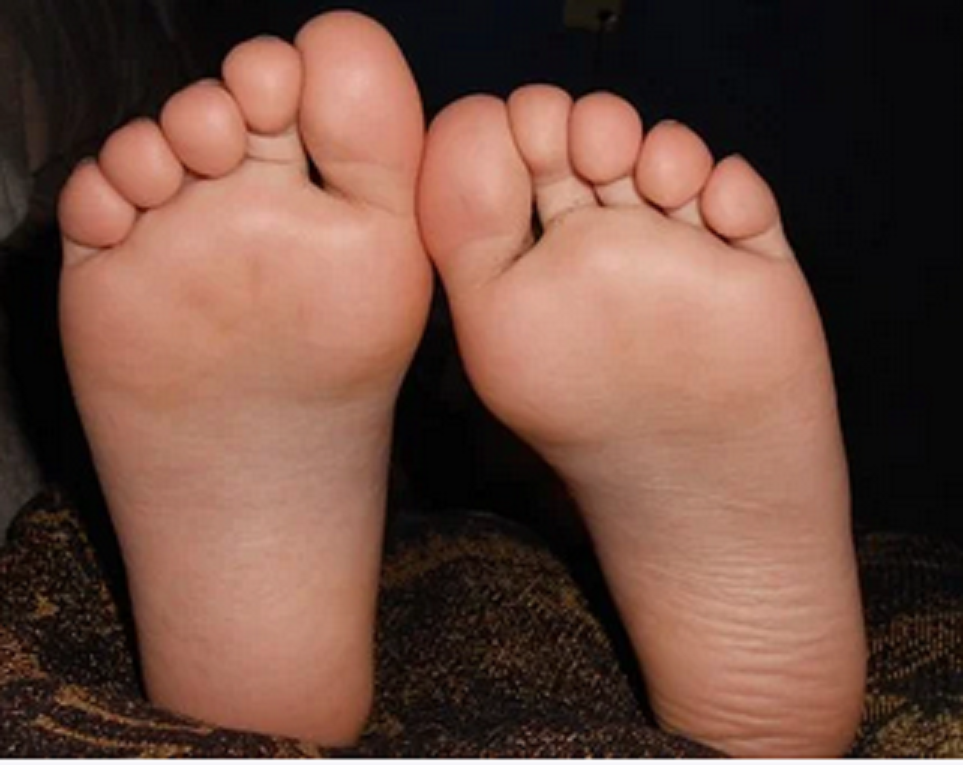 Detail Foto Telapak Kaki Wanita Nomer 10