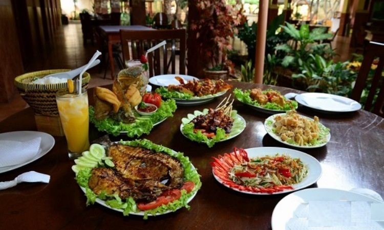 Detail Foto Tempat Makan Nomer 26