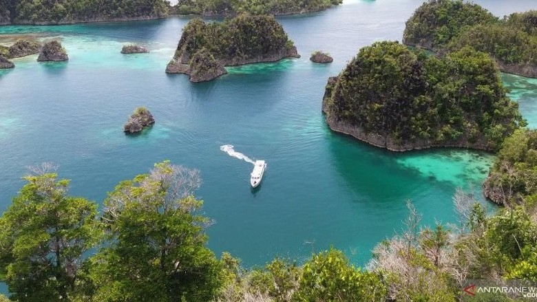 Detail Foto Tempat Wisata Di Indonesia Nomer 3