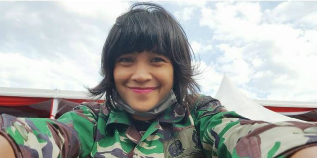 Detail Foto Tentara Cantik Nomer 37