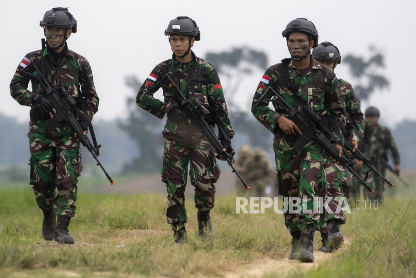 Detail Foto Tentara Latihan Nomer 20