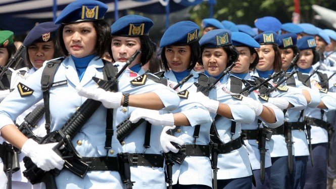 Detail Foto Tentara Wanita Nomer 26