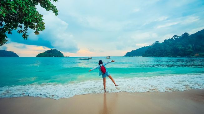 Detail Foto Tepi Pantai Nomer 29