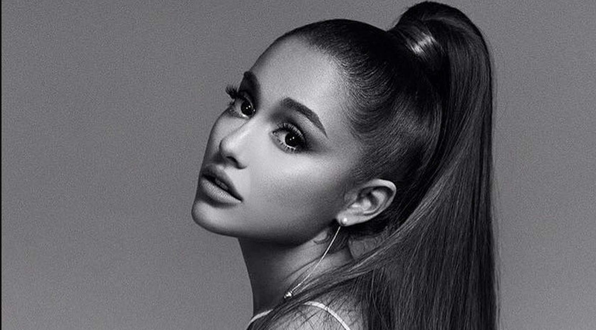 Detail Foto Terbaru Ariana Grande Nomer 13