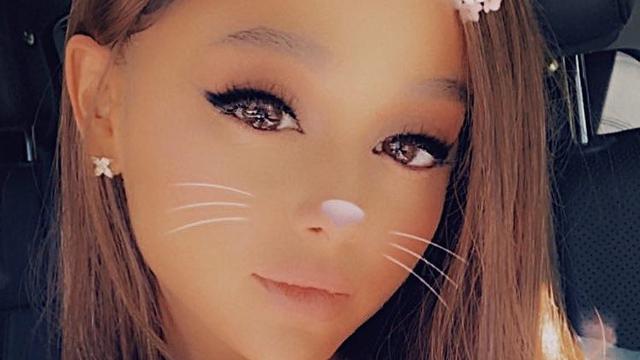 Detail Foto Terbaru Ariana Grande Nomer 18