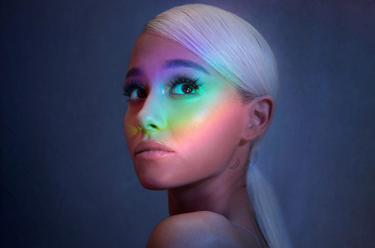 Detail Foto Terbaru Ariana Grande Nomer 34