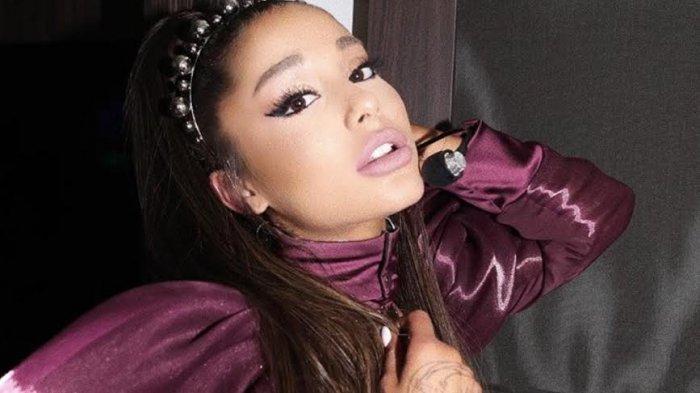 Detail Foto Terbaru Ariana Grande Nomer 51