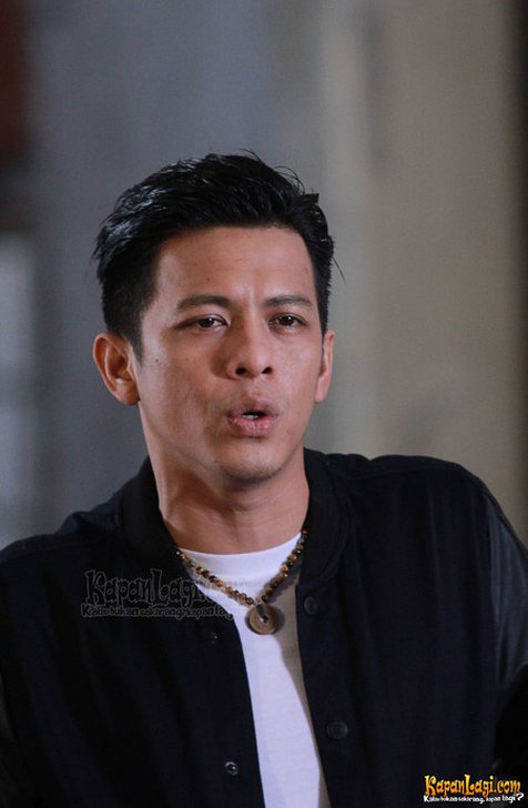 Detail Foto Terbaru Ariel Noah Nomer 21