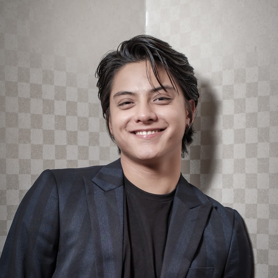 Detail Foto Terbaru Daniel Padilla Nomer 16