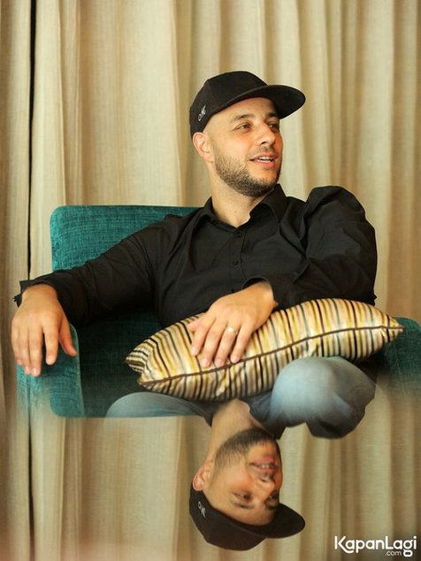 Detail Foto Terbaru Maher Zain Nomer 12