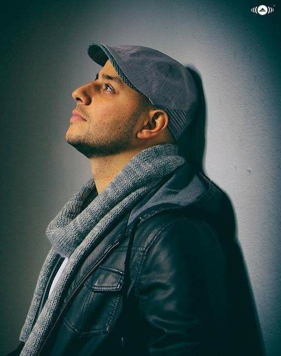 Detail Foto Terbaru Maher Zain Nomer 8