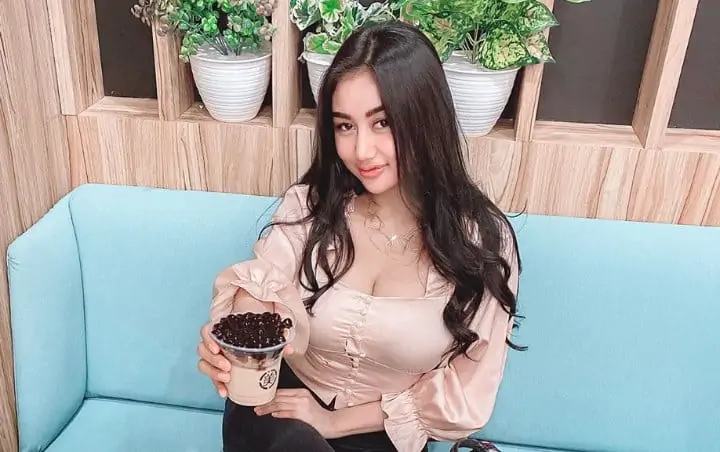 Detail Foto Terbaru Pamela Safitri Nomer 49