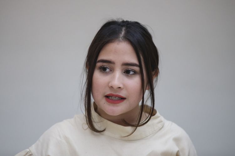 Detail Foto Terbaru Prilly Nomer 21