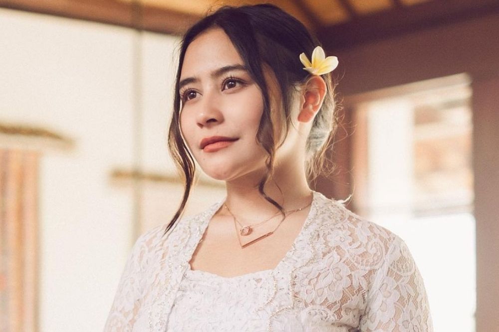 Foto Terbaru Prilly Latuconsina - KibrisPDR