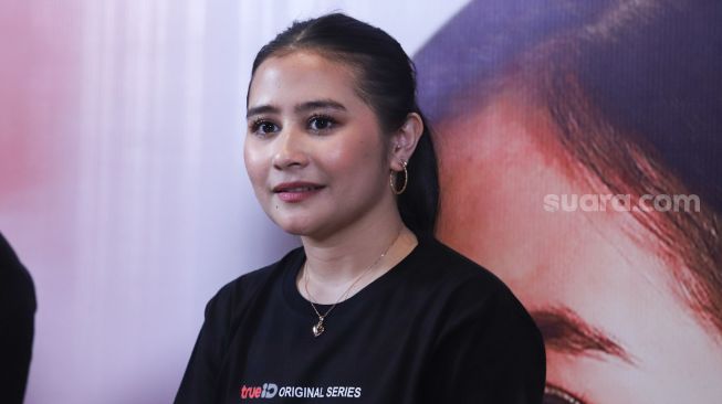 Detail Foto Terbaru Prilly Latuconsina Nomer 24