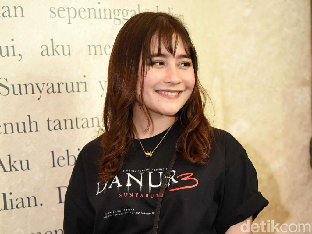 Detail Foto Terbaru Prilly Latuconsina Nomer 51