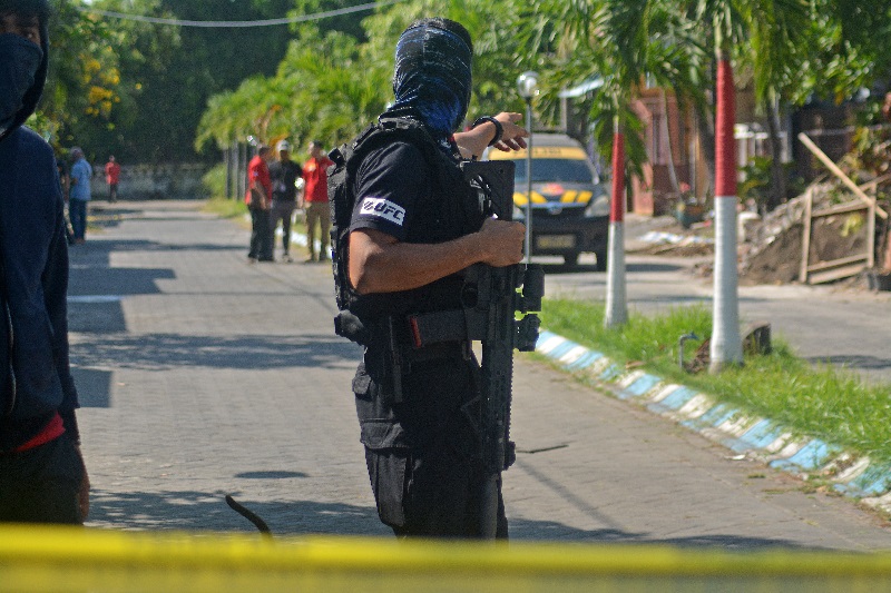 Detail Foto Teroris Tangerang Nomer 44