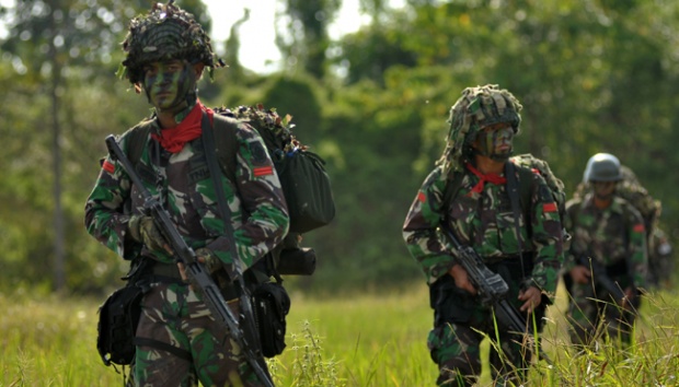 Detail Foto Tni Latihan Nomer 16