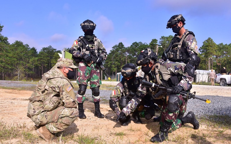 Detail Foto Tni Latihan Nomer 30