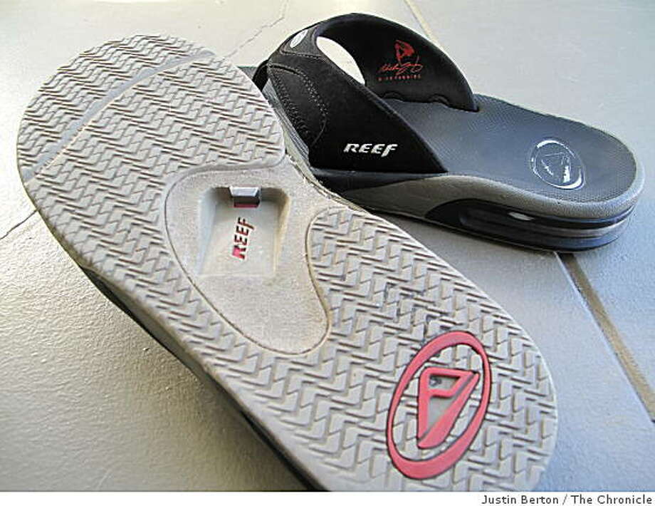 Detail Bottle Opener Flip Flops Nomer 43