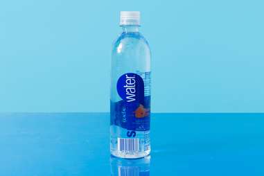 Detail Bottle Water Image Nomer 33