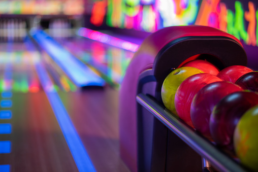 Detail Bowling Background Nomer 19