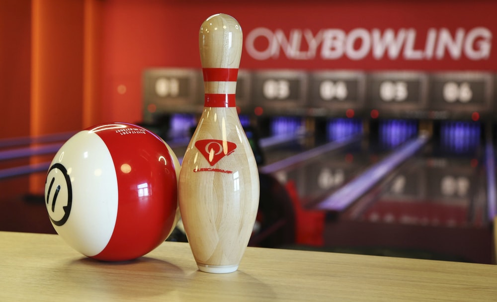 Detail Bowling Background Nomer 33