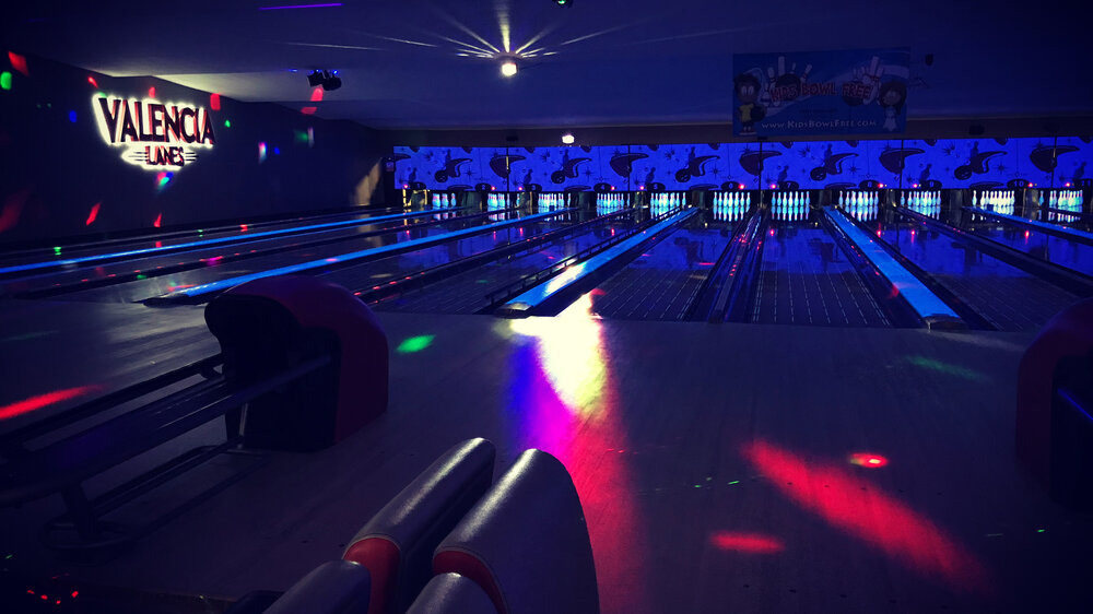 Detail Bowling Backgrounds Nomer 52