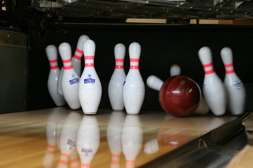 Detail Bowling Pins Image Nomer 36