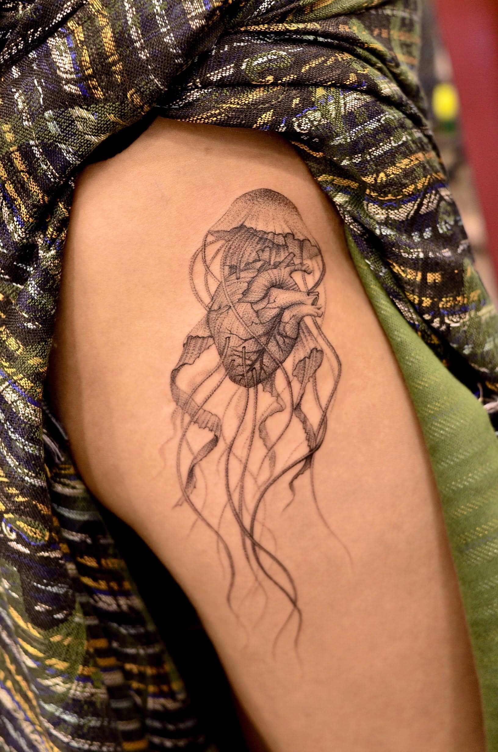 Detail Box Jellyfish Tattoo Nomer 2