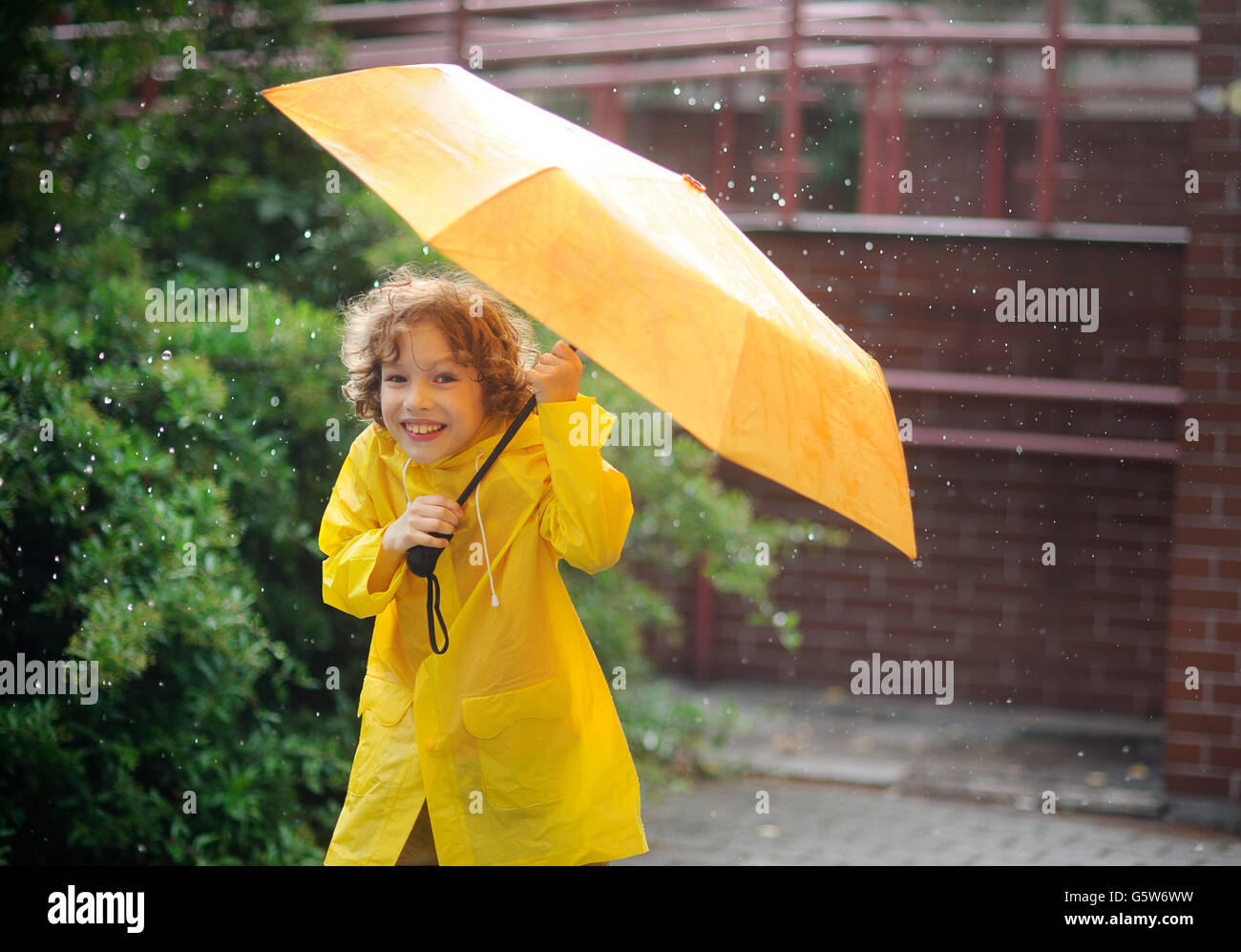 Detail Boys Raincoat And Umbrella Nomer 30