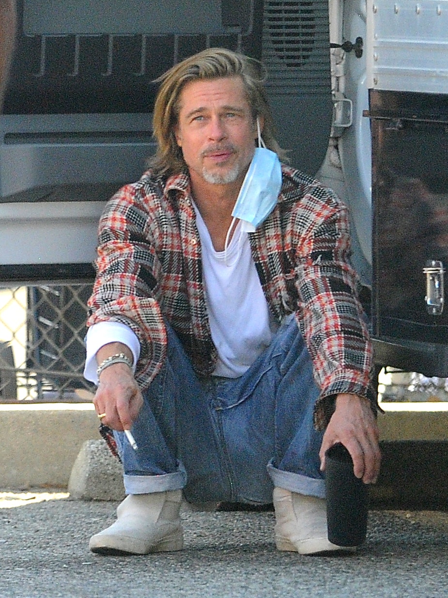 Detail Brad Pitt Bucket Hat Nomer 26