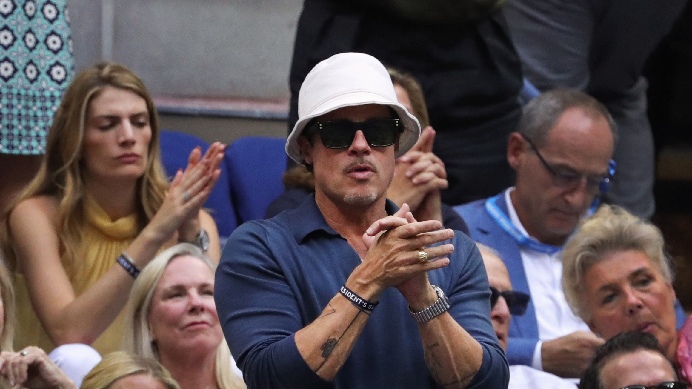 Detail Brad Pitt Bucket Hat Nomer 6