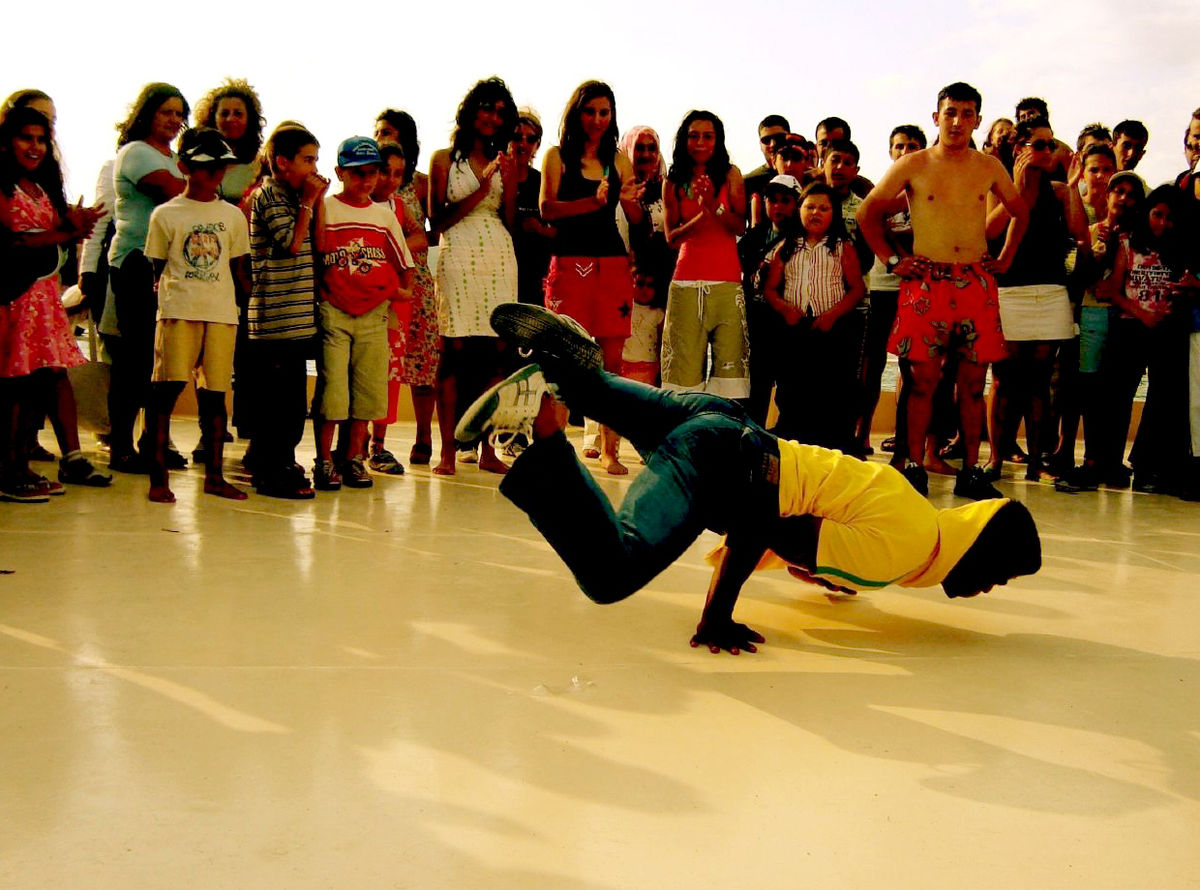 Detail Break Dancing Images Nomer 38