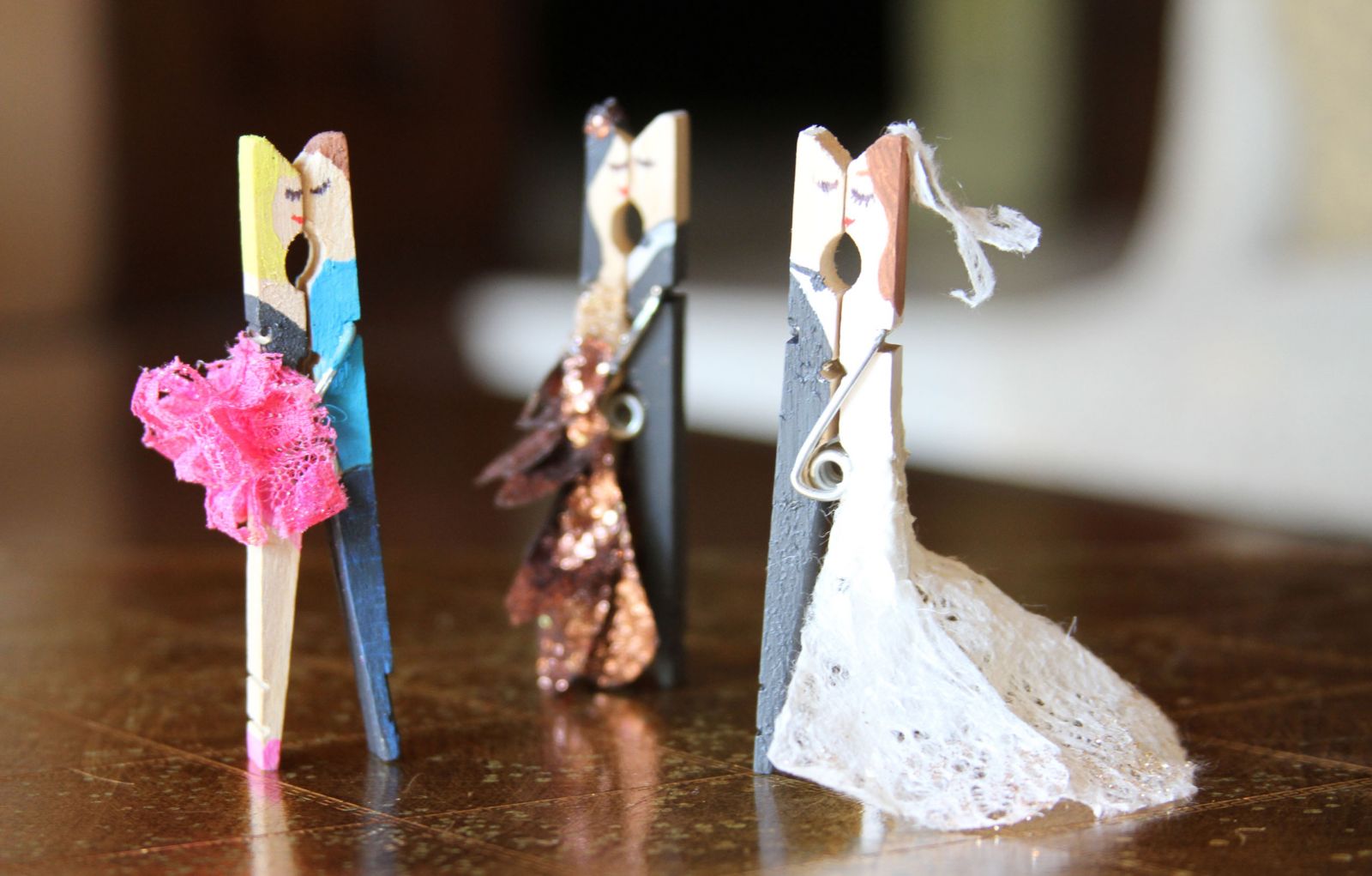 Detail Bride And Groom Clothespin Nomer 17