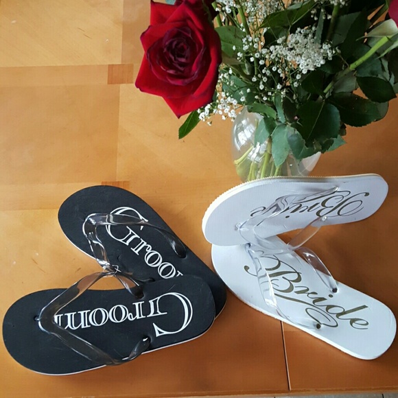 Detail Bride And Groom Flip Flops Set Nomer 34