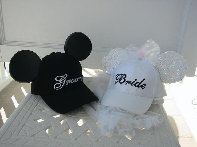 Detail Bride And Groom Mouse Ears Nomer 6