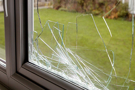 Detail Broken Window Pic Nomer 11