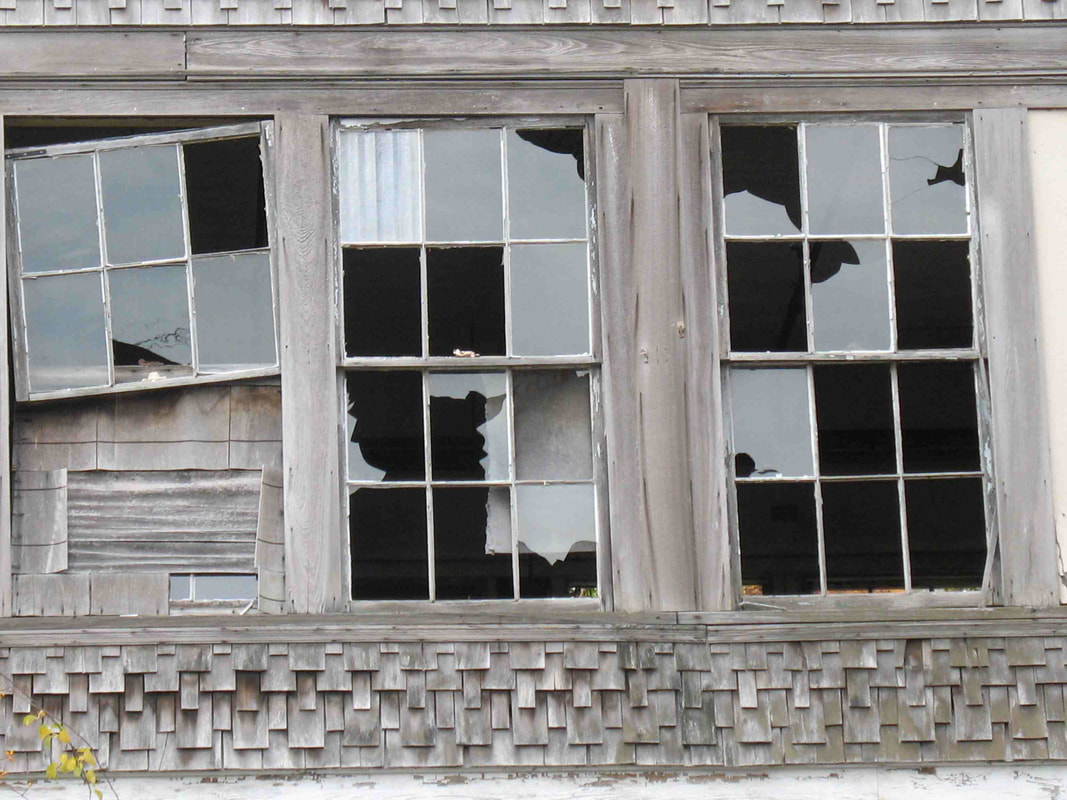 Detail Broken Window Pic Nomer 27